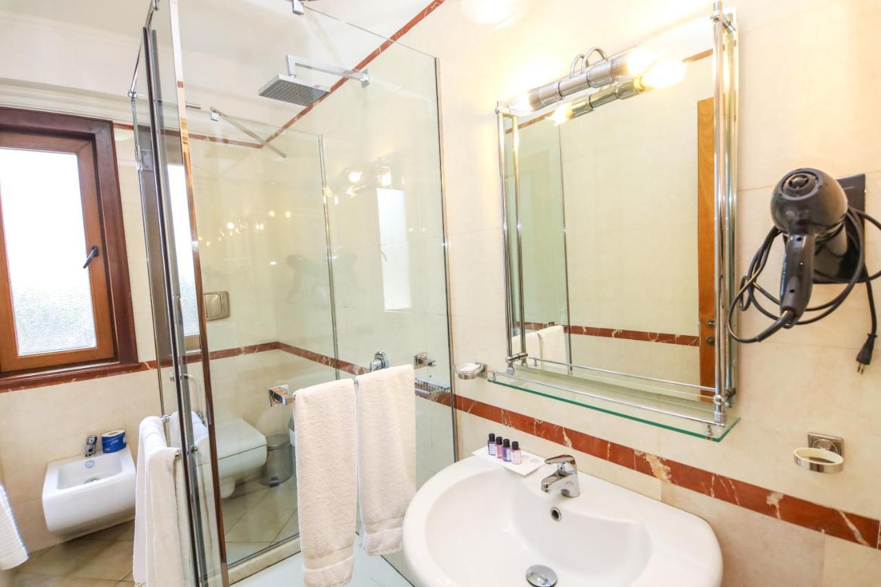 Brilant Antik Center Hotel Tirana